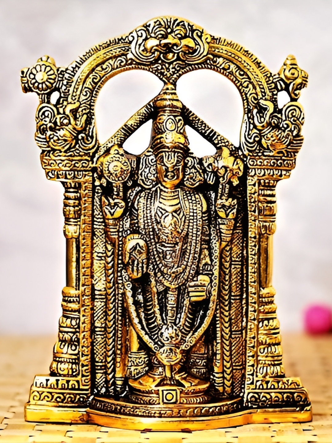 

SANKALAN CREATIONS Gold-Toned Lord Venkatsewara Showpiece