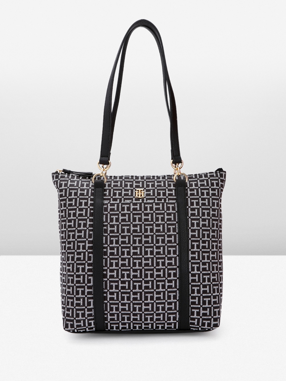 

Tommy Hilfiger Brand Logo Printed Shoulder Bag, Black