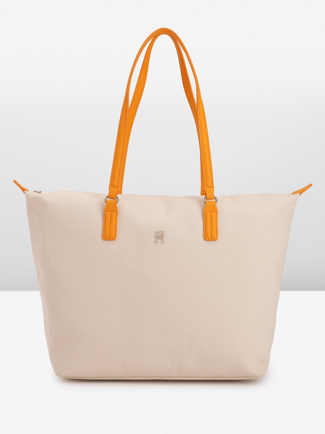 

Tommy Hilfiger Solid Structured Shoulder Bag, Off white
