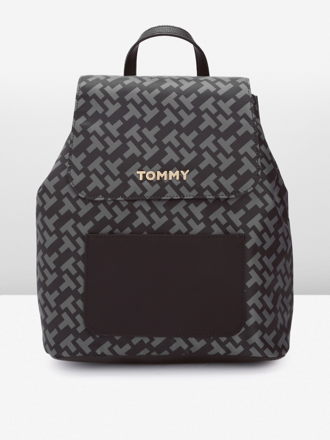 

Tommy Hilfiger Women Brand Logo Print Medium Sized Backpack, Black