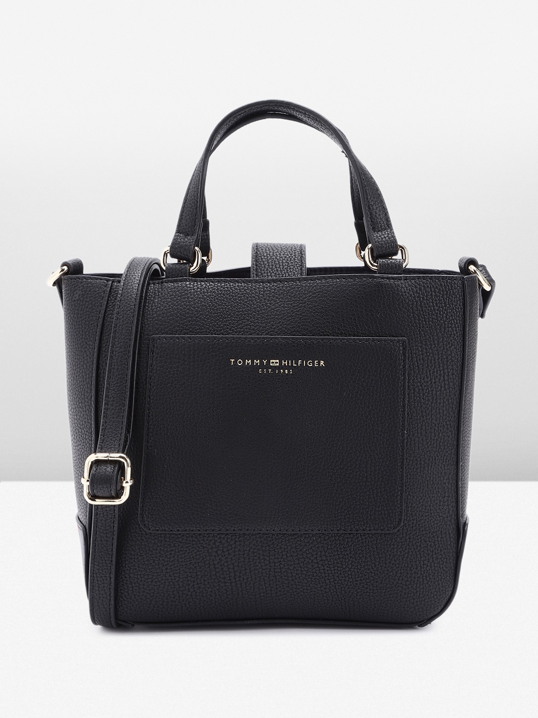 

Tommy Hilfiger Women Dawn II Handheld Bag, Black