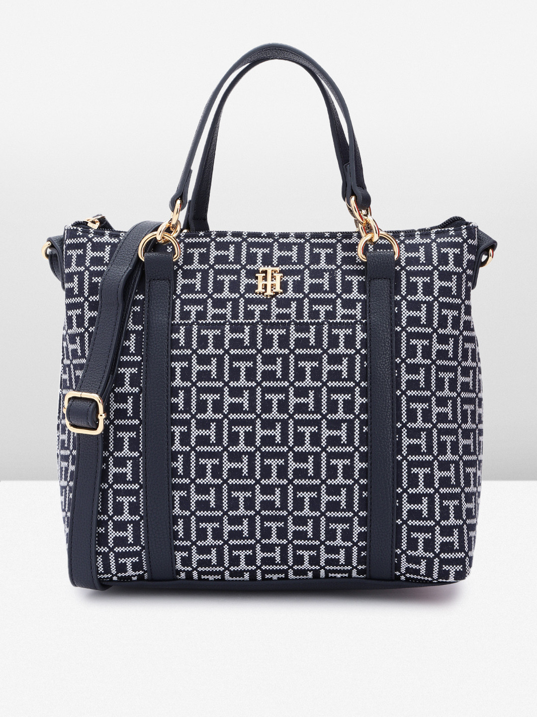 

Tommy Hilfiger Brand Logo Textured Handheld Bag, Blue