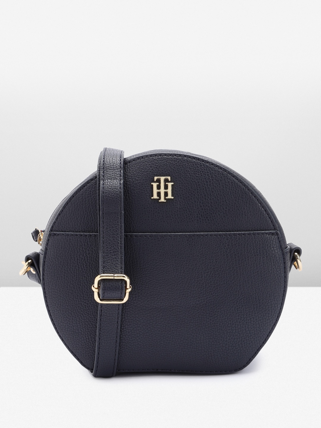 

Tommy Hilfiger Women Solid Sling Bag, Navy blue