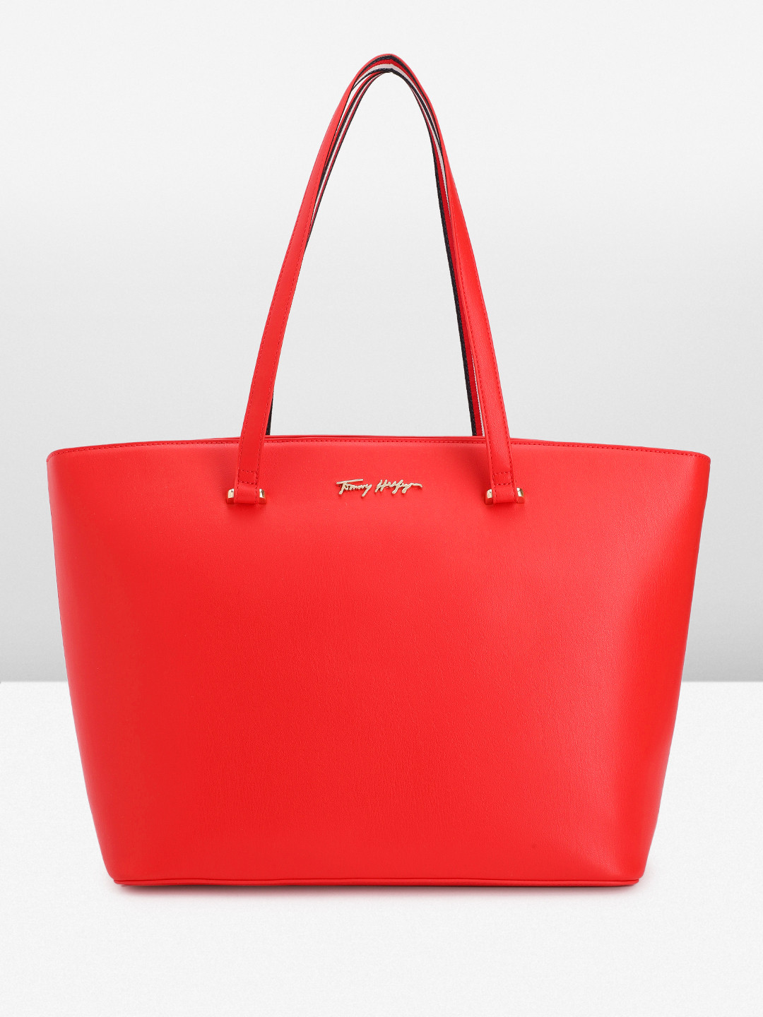 

Tommy Hilfiger Solid Shoulder Bag, Red