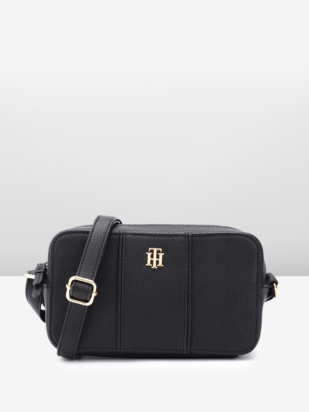 

Tommy Hilfiger Structured Sling Bag, Black