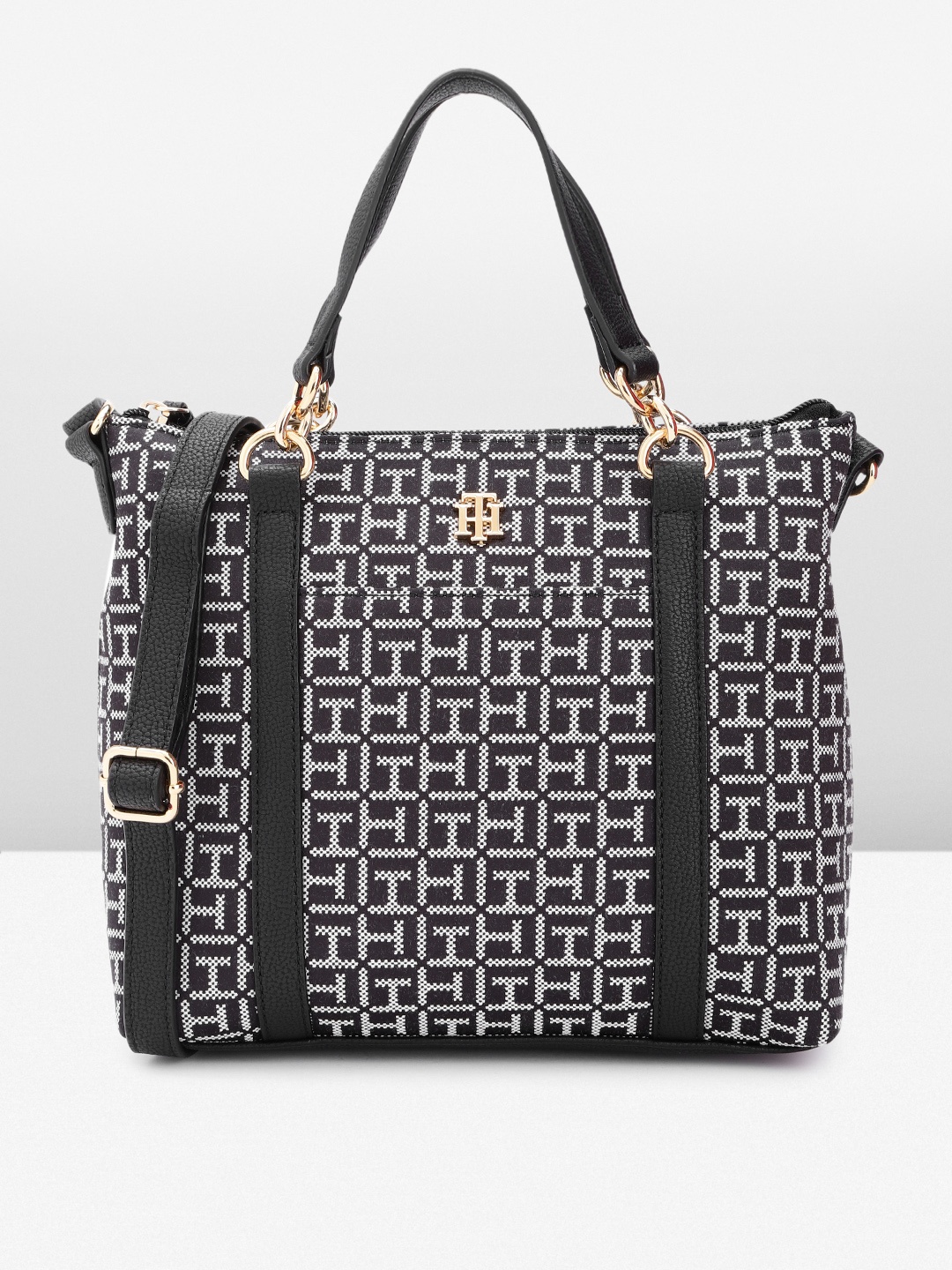 

Tommy Hilfiger Brand Logo Printed Handheld Bag, Black