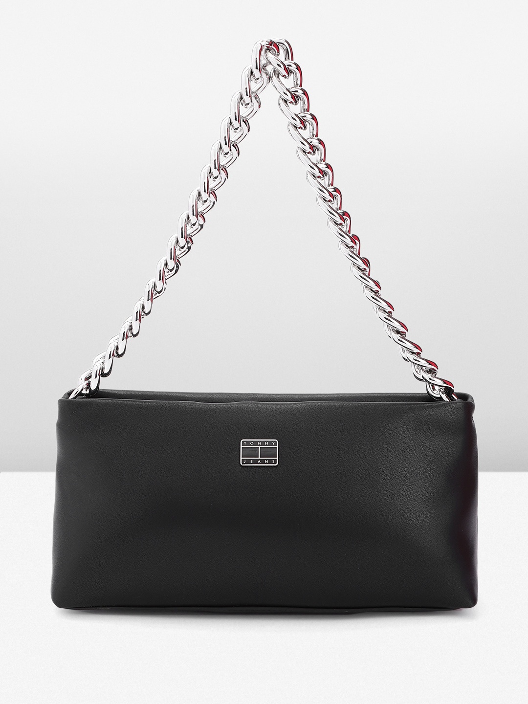 

Tommy Hilfiger Solid Structured Baguette Style Shoulder Bag, Black