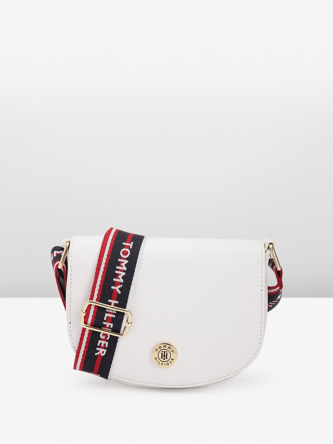 

Tommy Hilfiger Women Solid Sling Bag, White