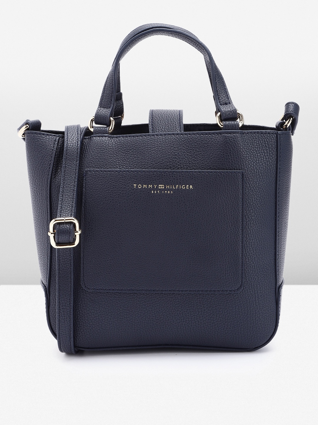 

Tommy Hilfiger Women Solid Handheld Bag, Navy blue