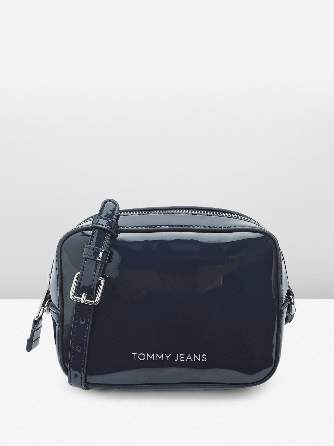 

Tommy Hilfiger Women Solid Sling Bag, Navy blue