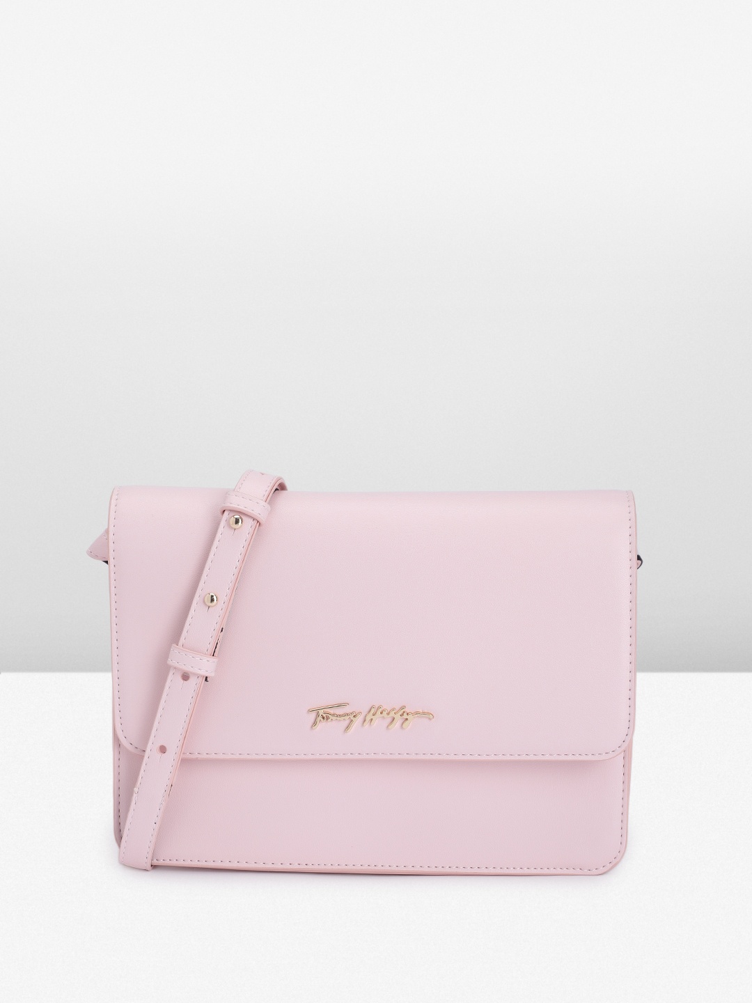 

Tommy Hilfiger Women Solid Sling Bag, Pink