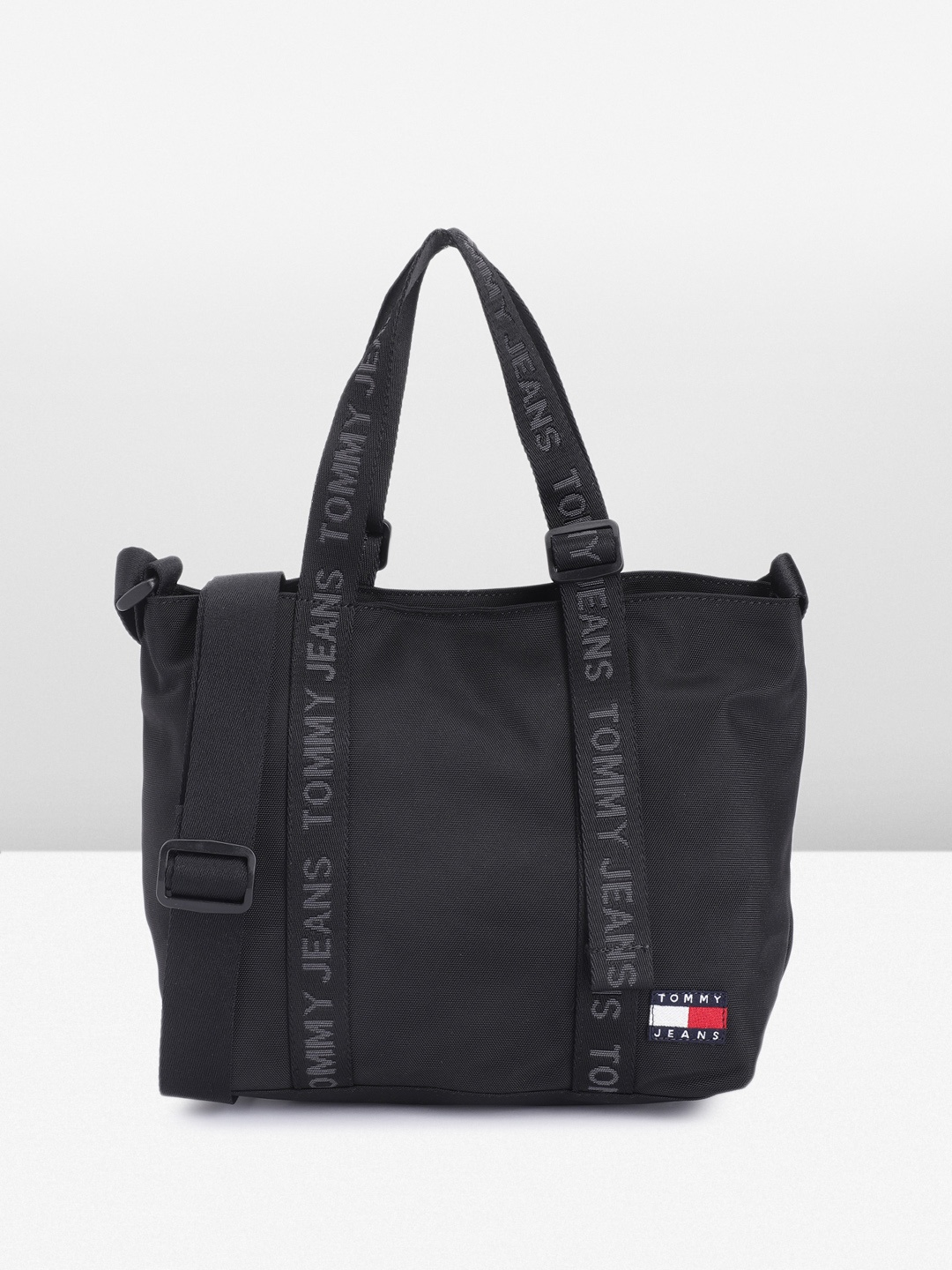 

Tommy Hilfiger Solid Handheld Bag, Black