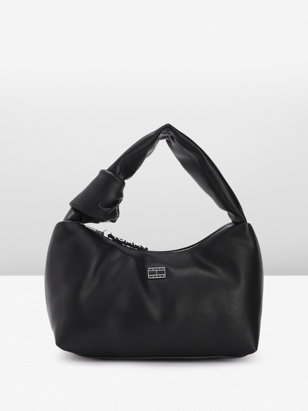 

Tommy Hilfiger Women Solid Hobo Bag, Black