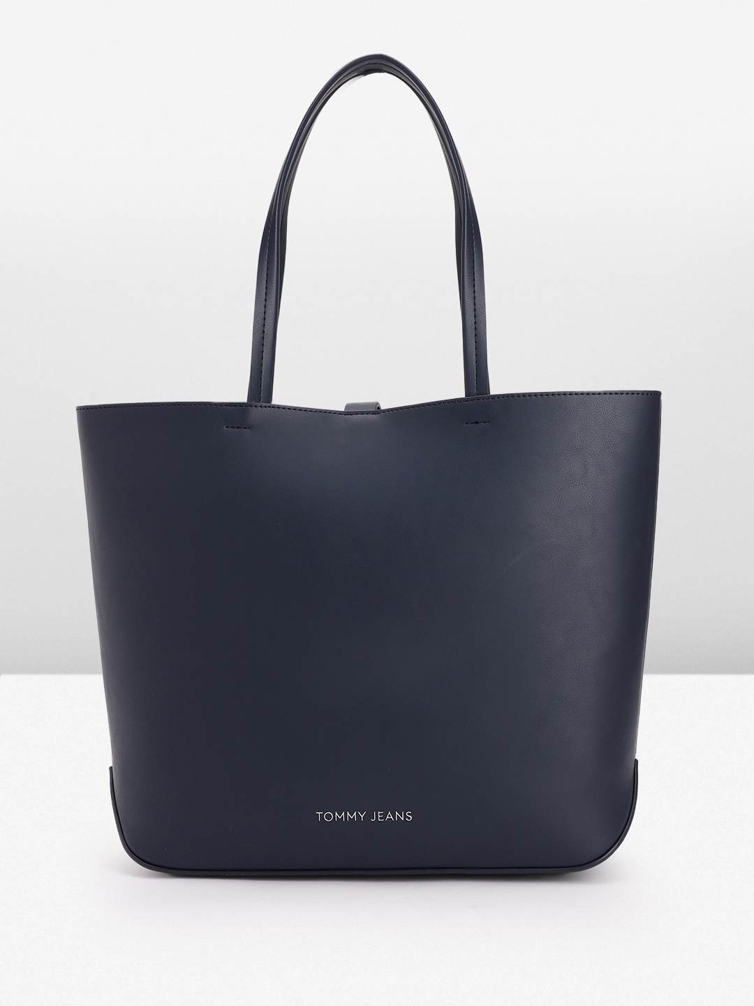 

Tommy Hilfiger Women Solid Tote Bag, Navy blue