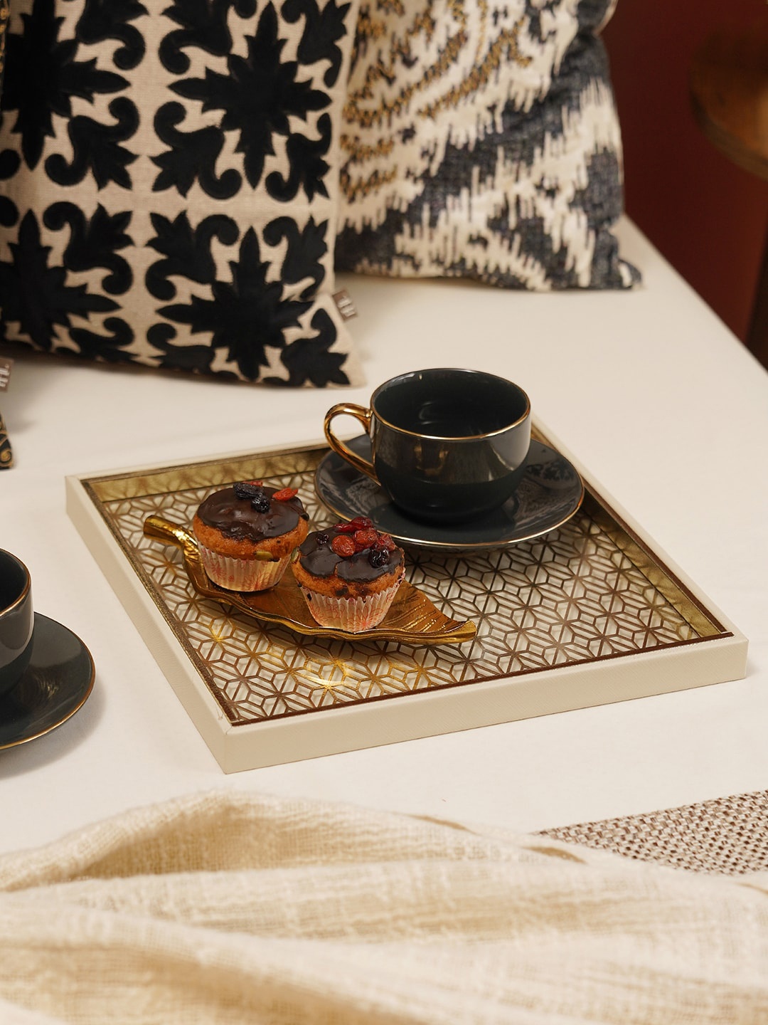 

Pure Home and Living Cream Glass Square Tray Serveware