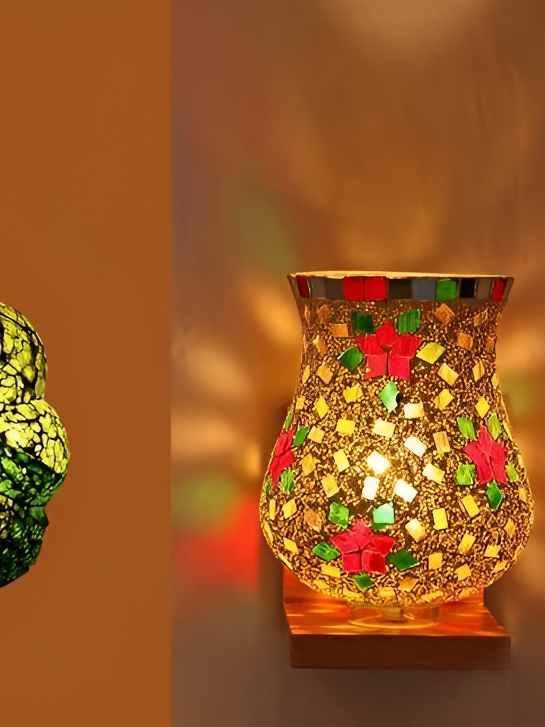 

Afast Green & Red 3 Pieces Textured Contemporary Glass Wall Lamps