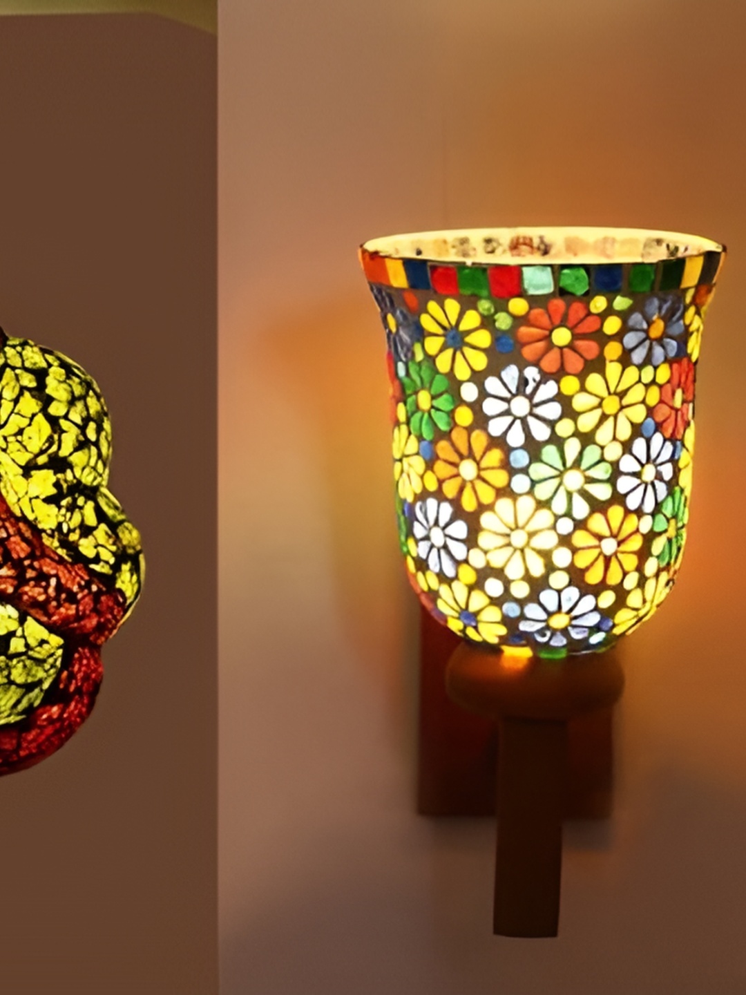 

Afast White & Yellow 3 Pieces Textured Abstract Shaped Glass Wall Lamps