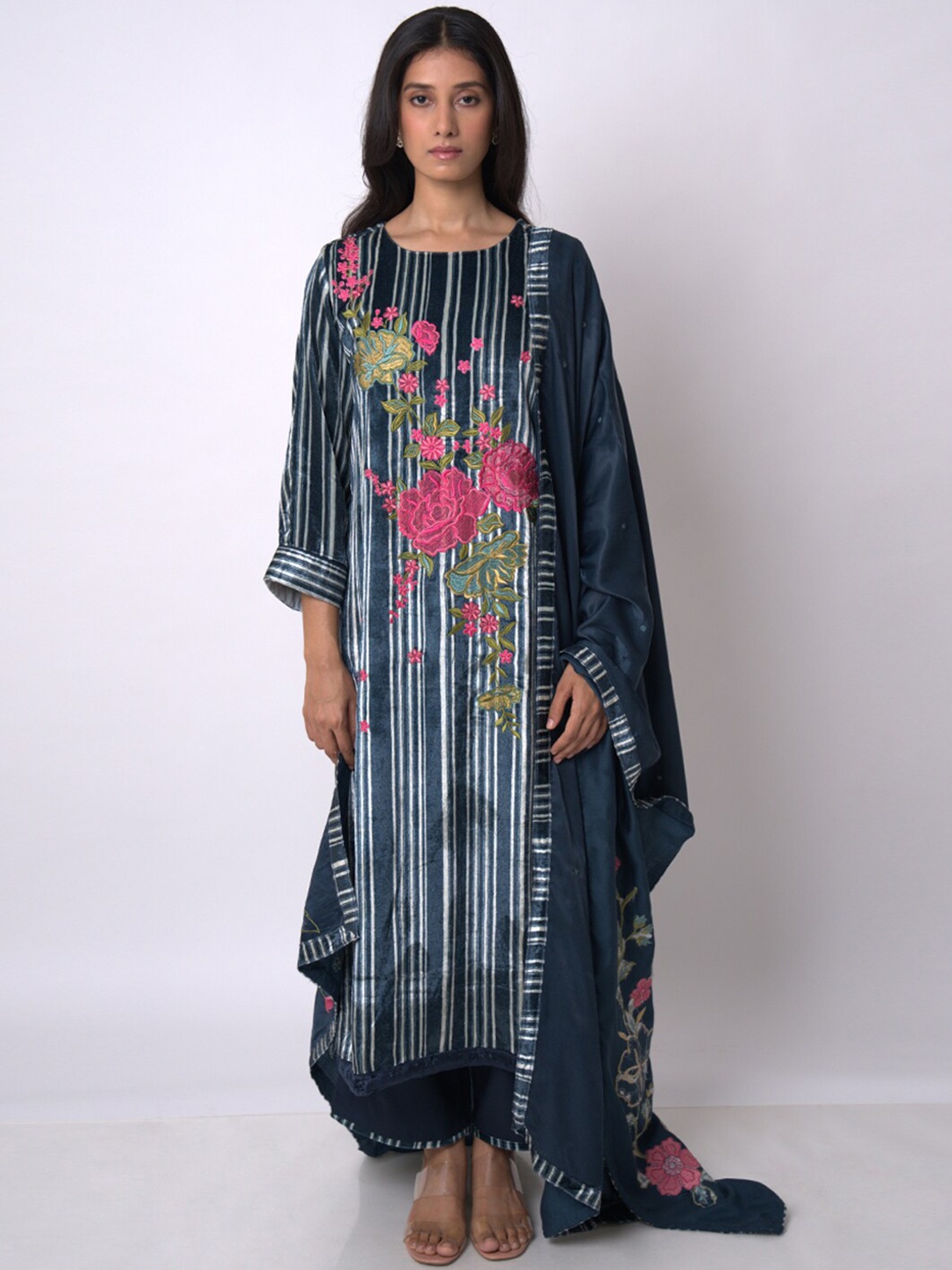 

Ganga Floral Embroidered Raw Silk Velvet Kurta With Palazzos & Dupatta, Navy blue