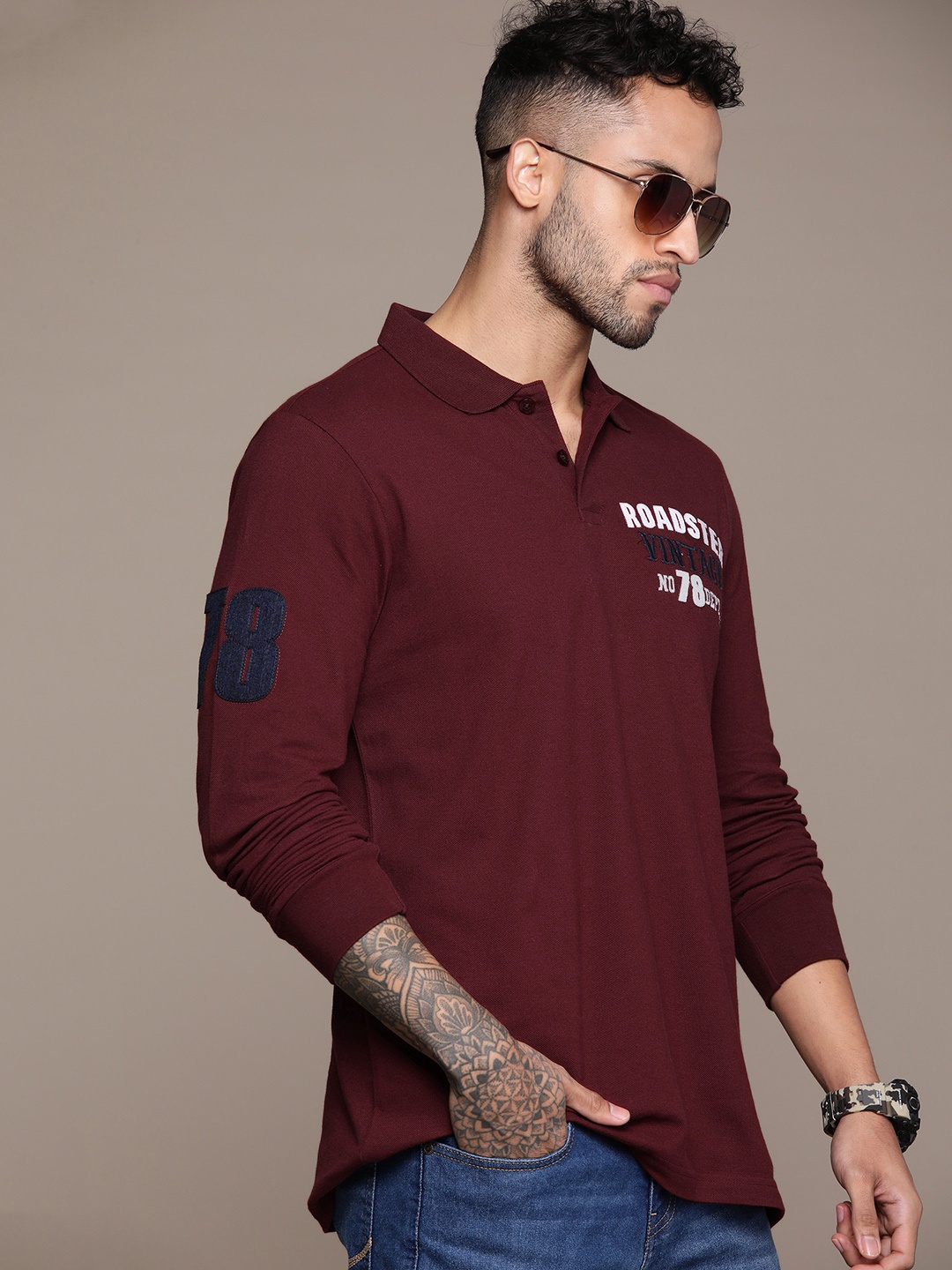 

Roadster Men Typography Printed Polo Collar Pure Cotton T-shirt, Maroon