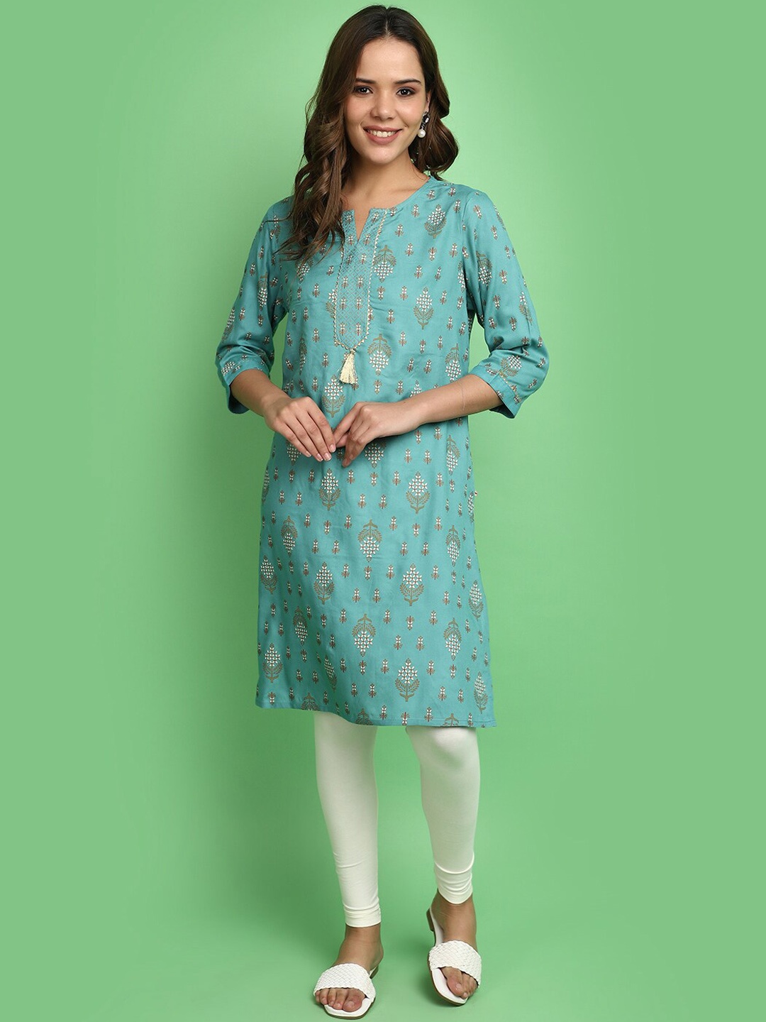 

V-Mart Floral Printed Round Neck Straight Kurta, Blue