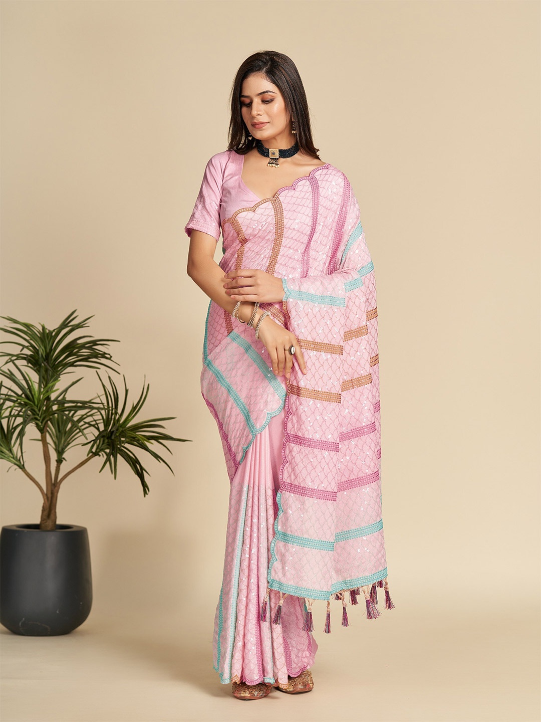 

Celeb Styles Ethnic Motifs Embroidered Sequinned Saree, Pink