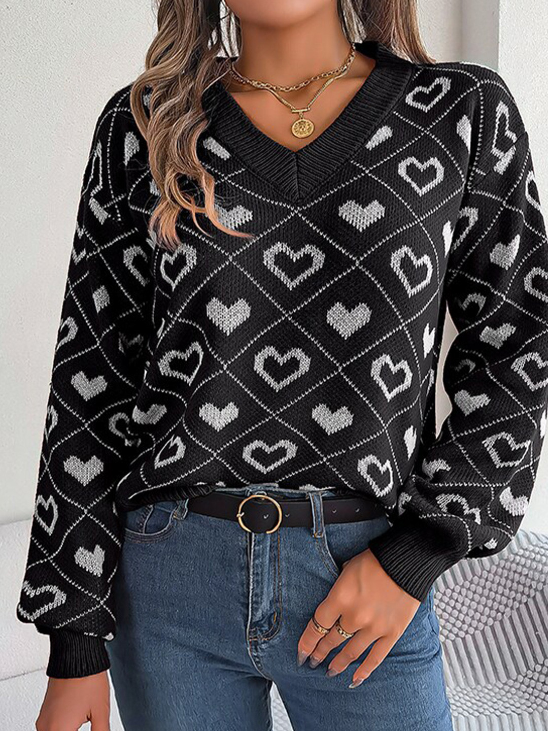 

StyleCast Black & White Conversational Printed V-Neck Pullover Sweater