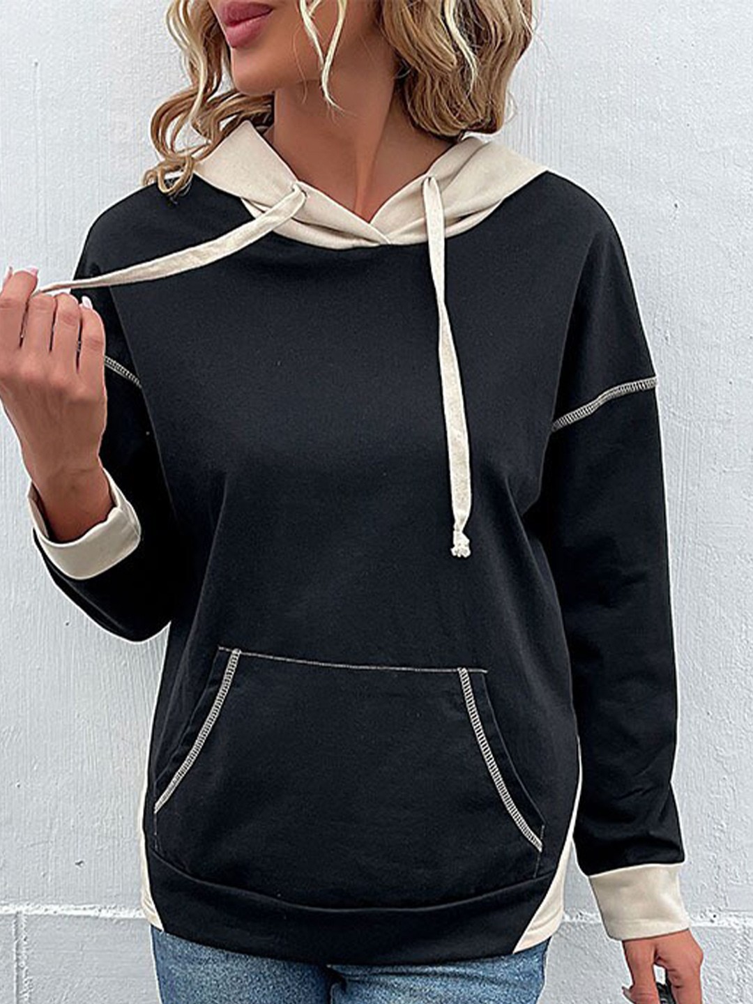 

StyleCast Black Hooded Pullover Sweatshirt