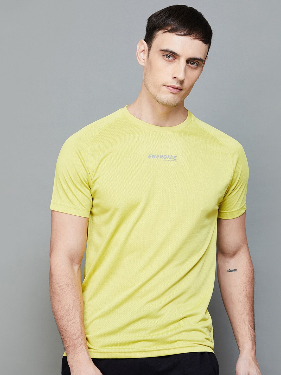 

Fame Forever by Lifestyle Round Neck Short Sleeves T-shirt, Yellow