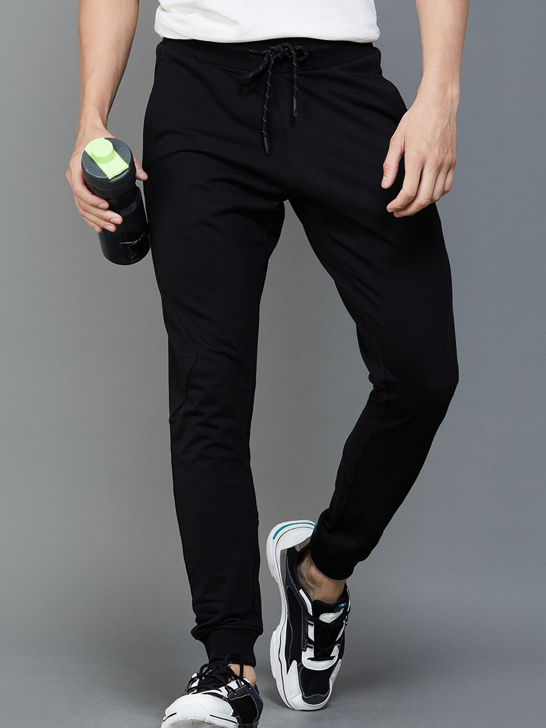 

Fame Forever by Lifestyle Men Training or Gym Slim-Fit Joggers, Black