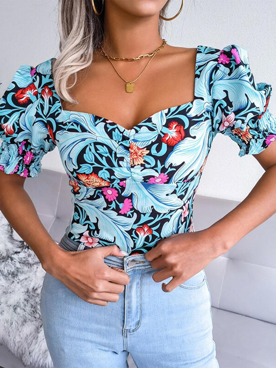 

StyleCast Blue Floral Printed Puff Sleeve Crop Top