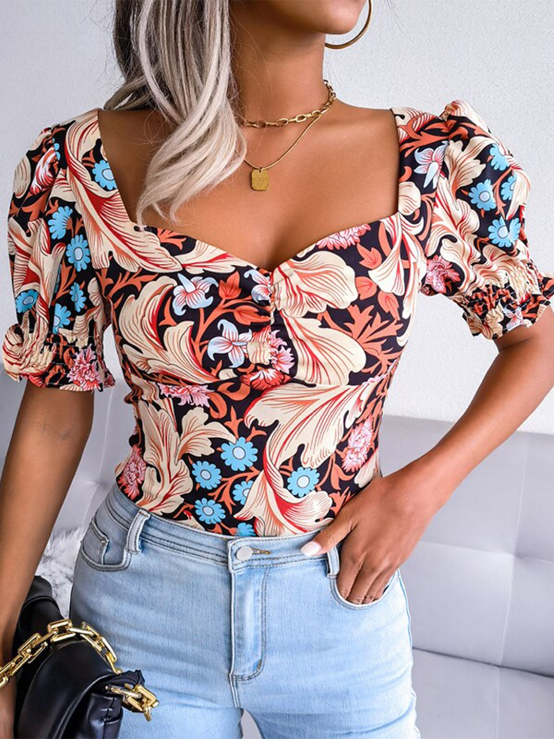 

StyleCast Beige & Black Print Sweetheart Neck Puff Sleeve Fitted Top