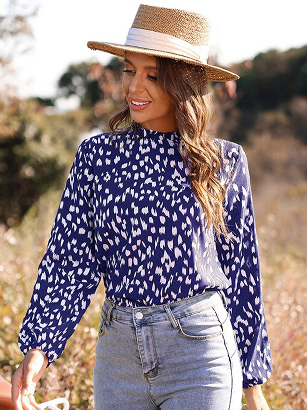 

StyleCast Blue Print Bell Sleeve Top
