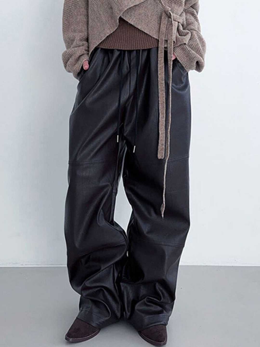 

StyleCast Women Grey Loose Fit High-Rise Trousers