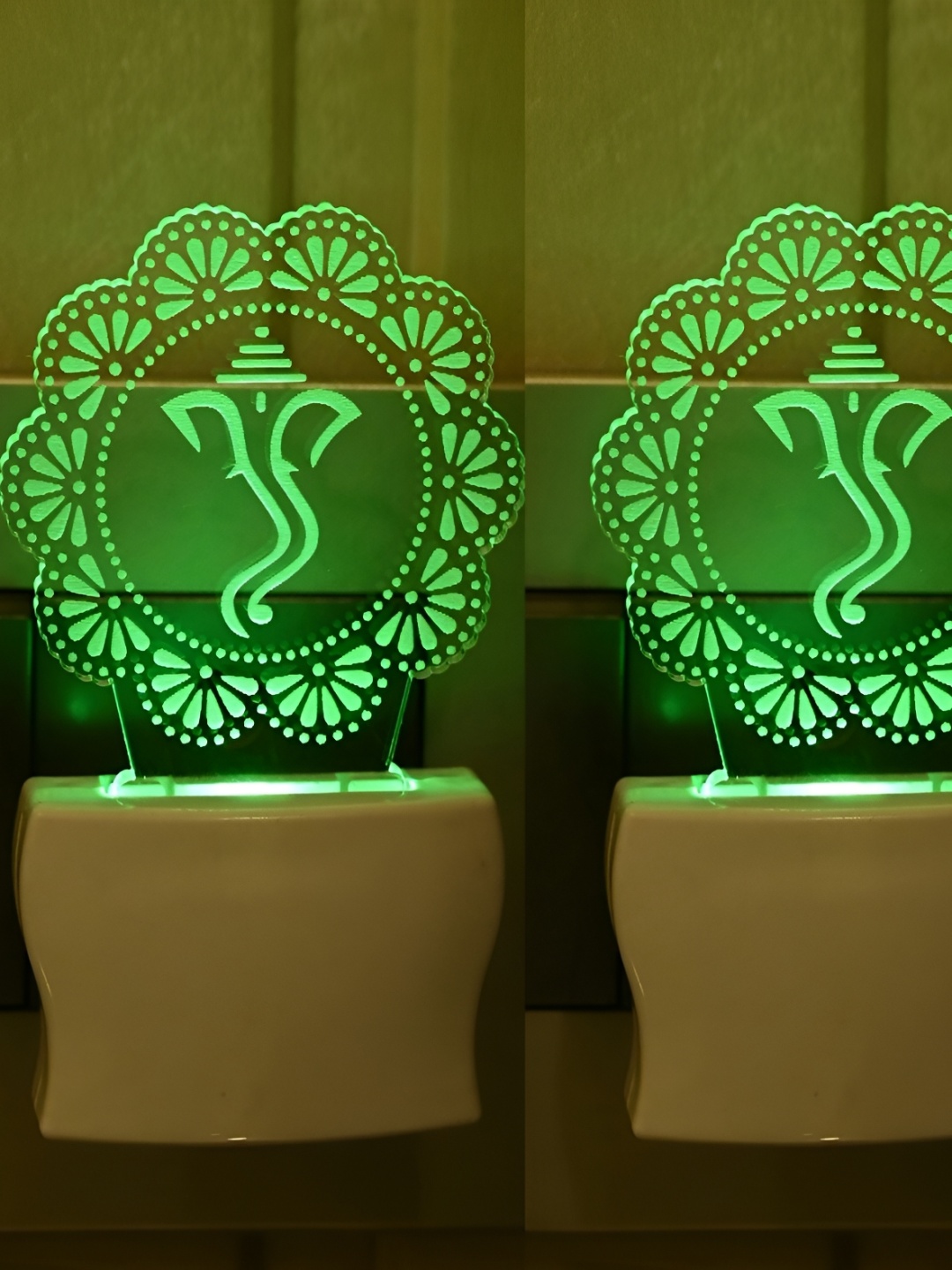

Afast Green Acrylic Wall Lamp