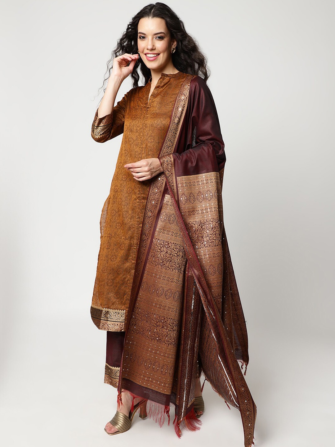 

Pannkh Ethnic Motifs Regular Kurta With Trousers & Dupatta, Brown