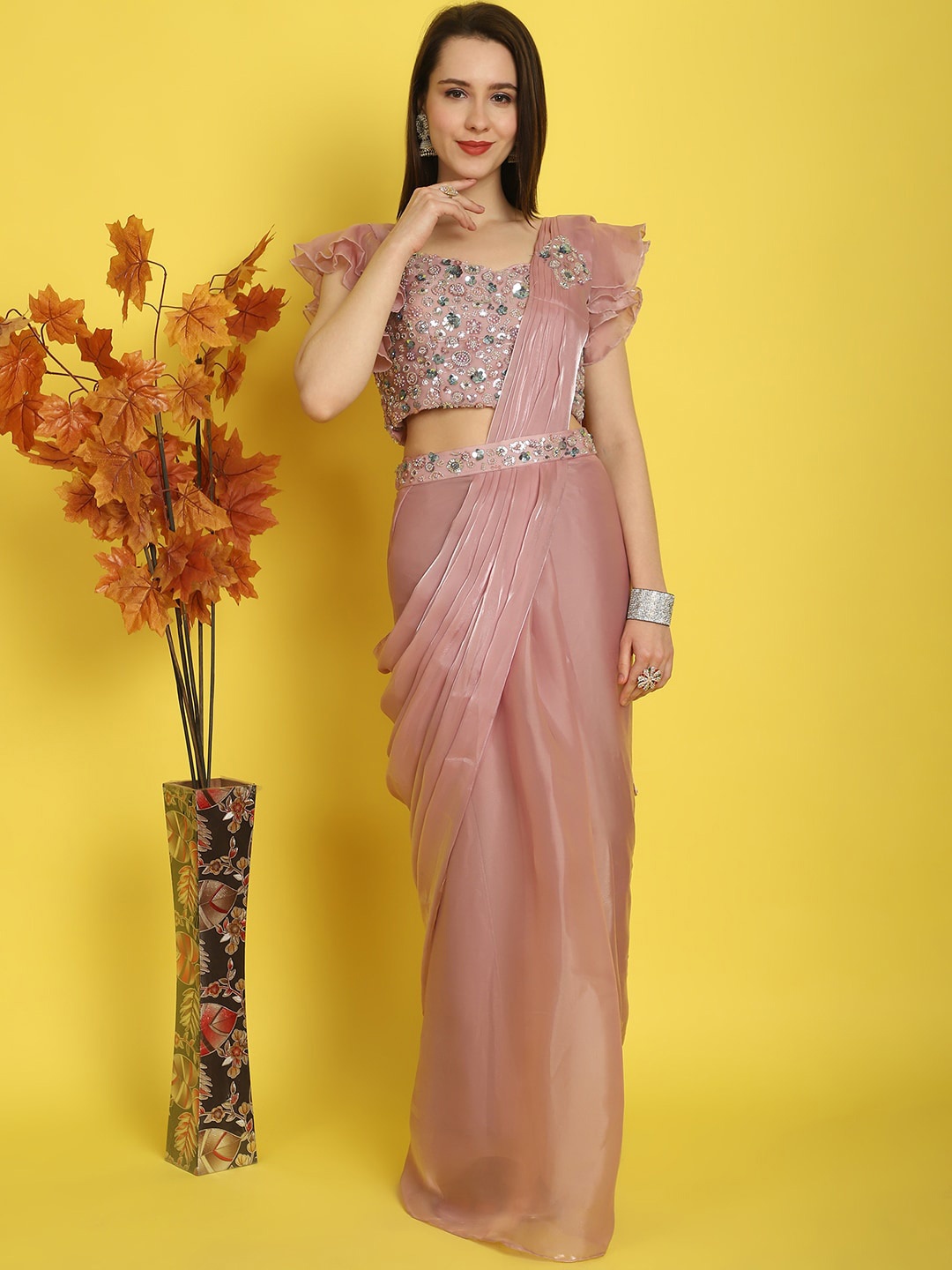 

Grancy Sequinned Detailed Organza Ready to Wear Saree, Pink