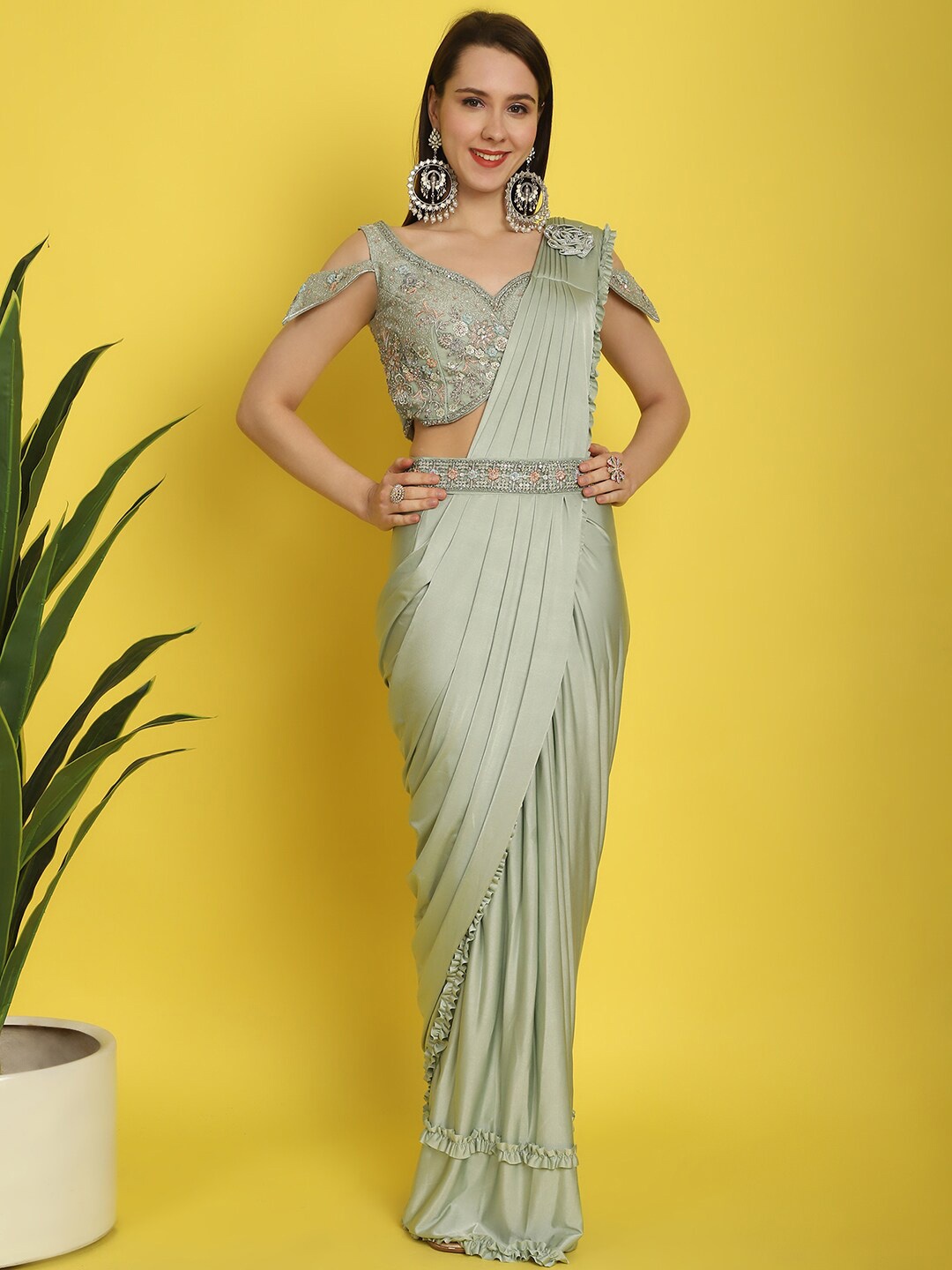 

Grancy Sequinned Detailed Ready to Wear Saree, Sea green