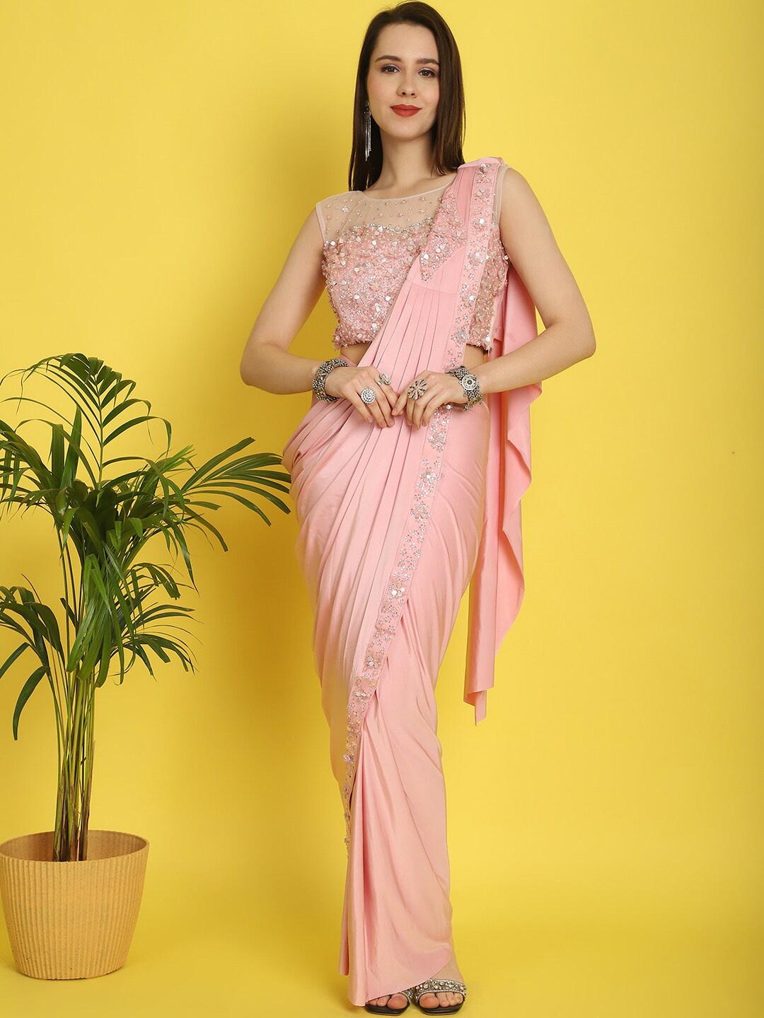 

Grancy Sequinned Detailed Ready to Wear Saree, Pink