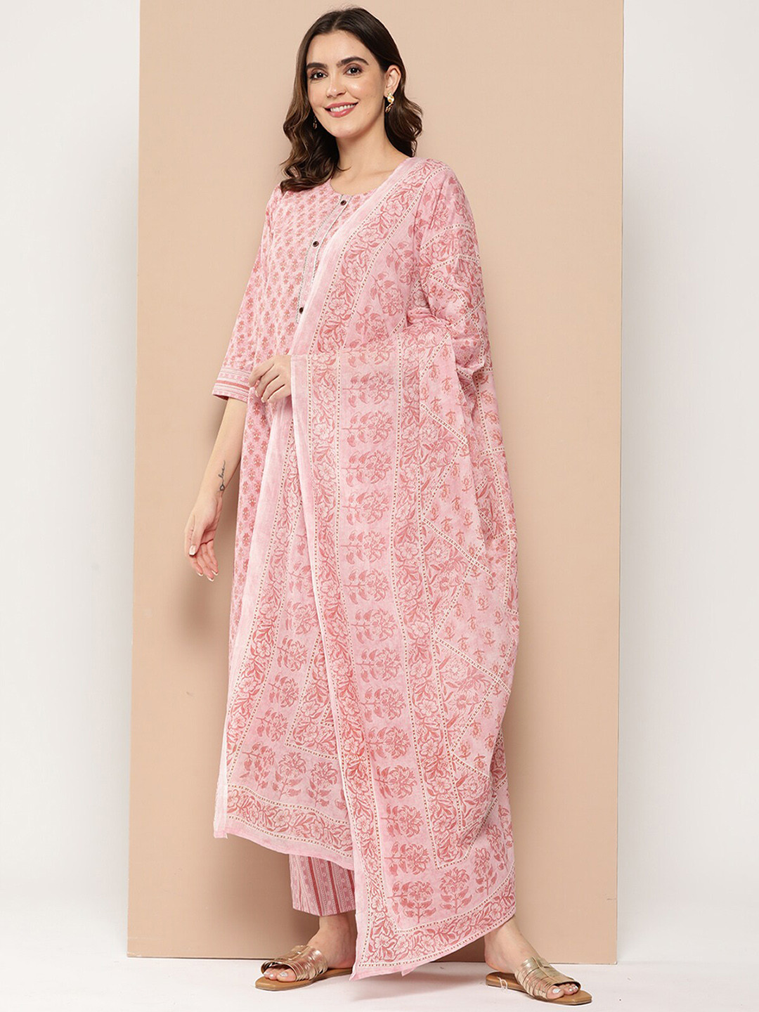 

ODETTE Ethnic Motifs Printed Straight Kurta & Trousers With Dupatta, Pink
