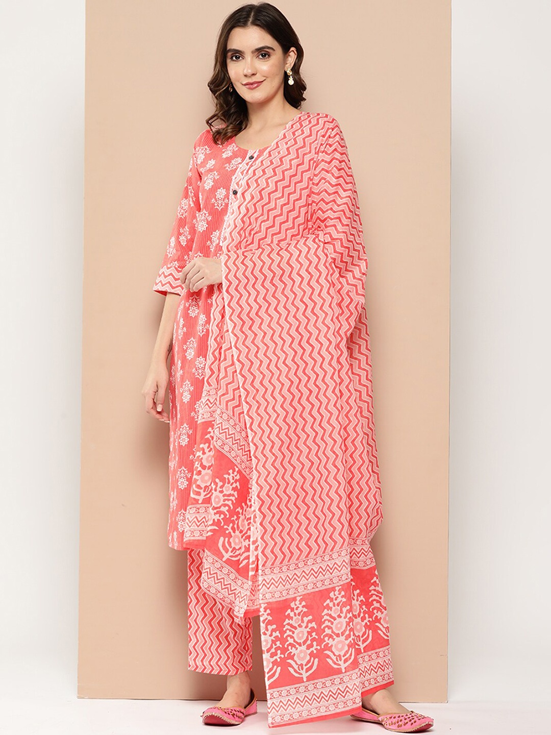 

ODETTE Floral Printed Regular Kurta with Trousers & Dupatta, Peach