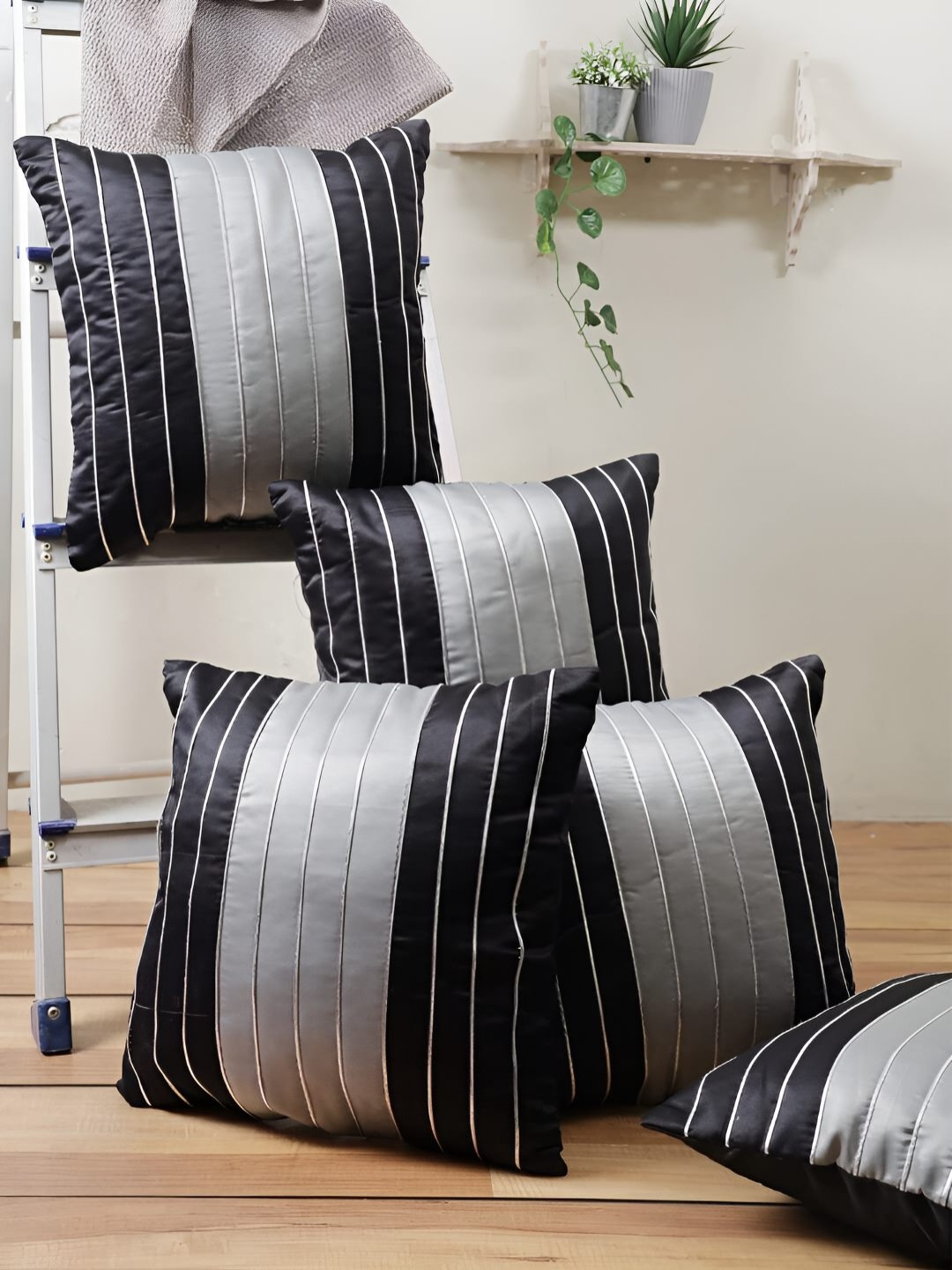 

Stuff N' Fluff Black & White 5 Pieces Colourblocked Square Cushion Covers