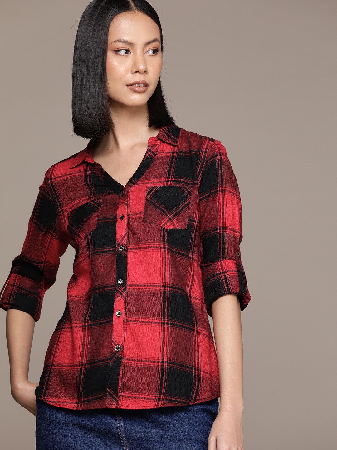 

Roadster Checked Roll-Up Sleeves Pure Cotton Casual Shirt, Red