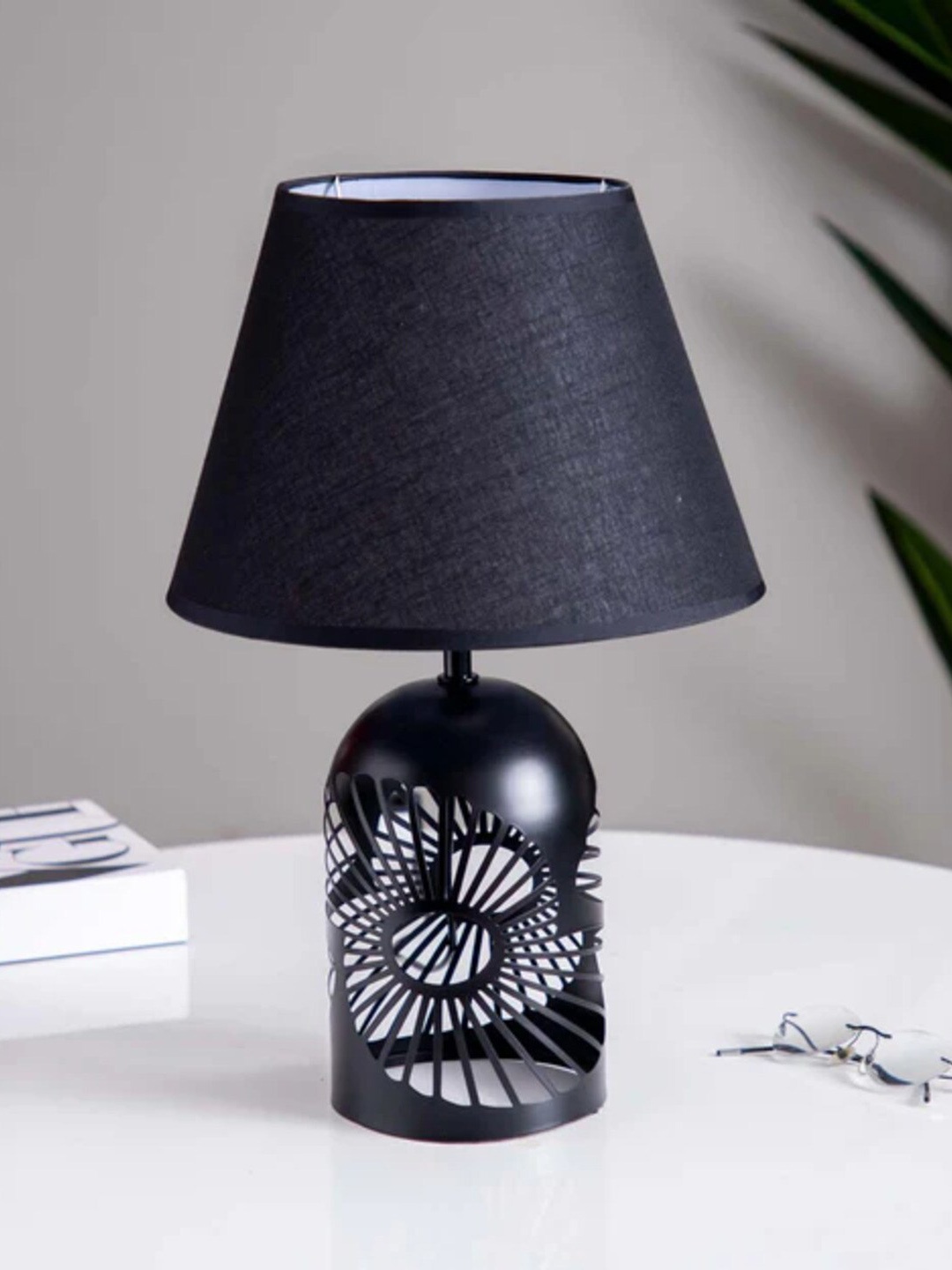 

THEDECORKART Black Textured Table Lamps