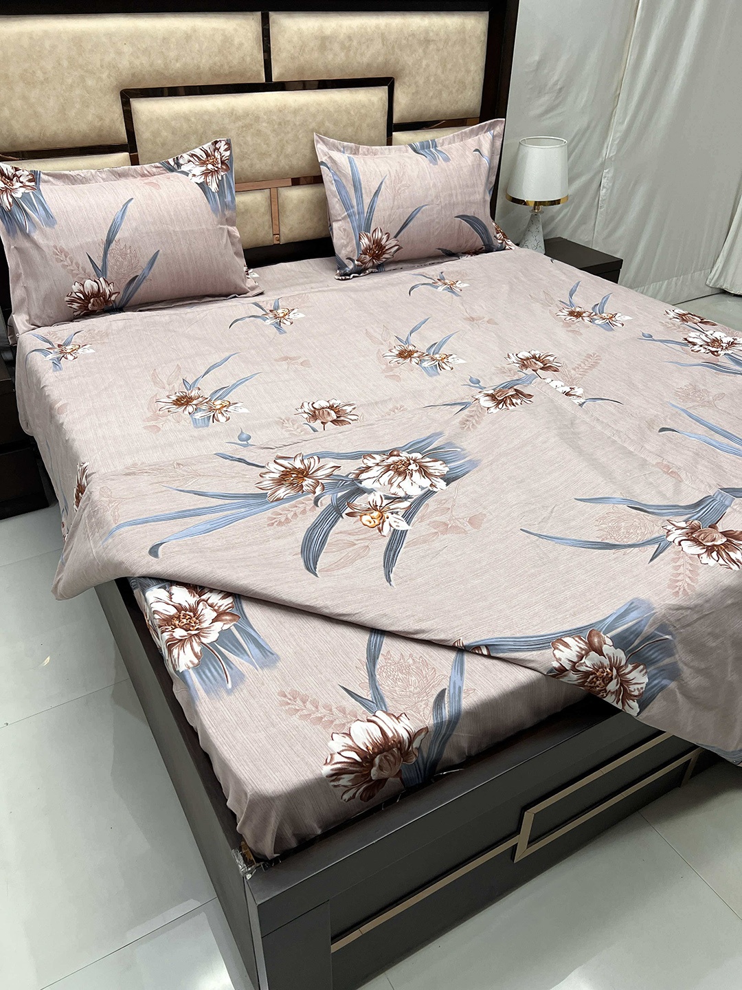 

Pure Decor Brown Floral Printed 300 TC Cotton King Bedding Set, Peach