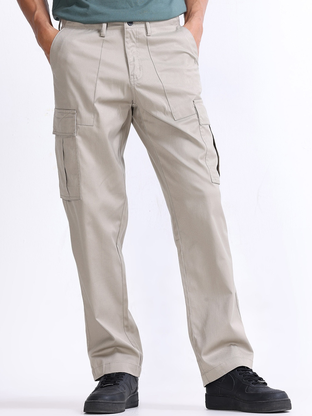 

Tailoraedge Men Relaxed Loose Fit Cargos Trousers, Beige