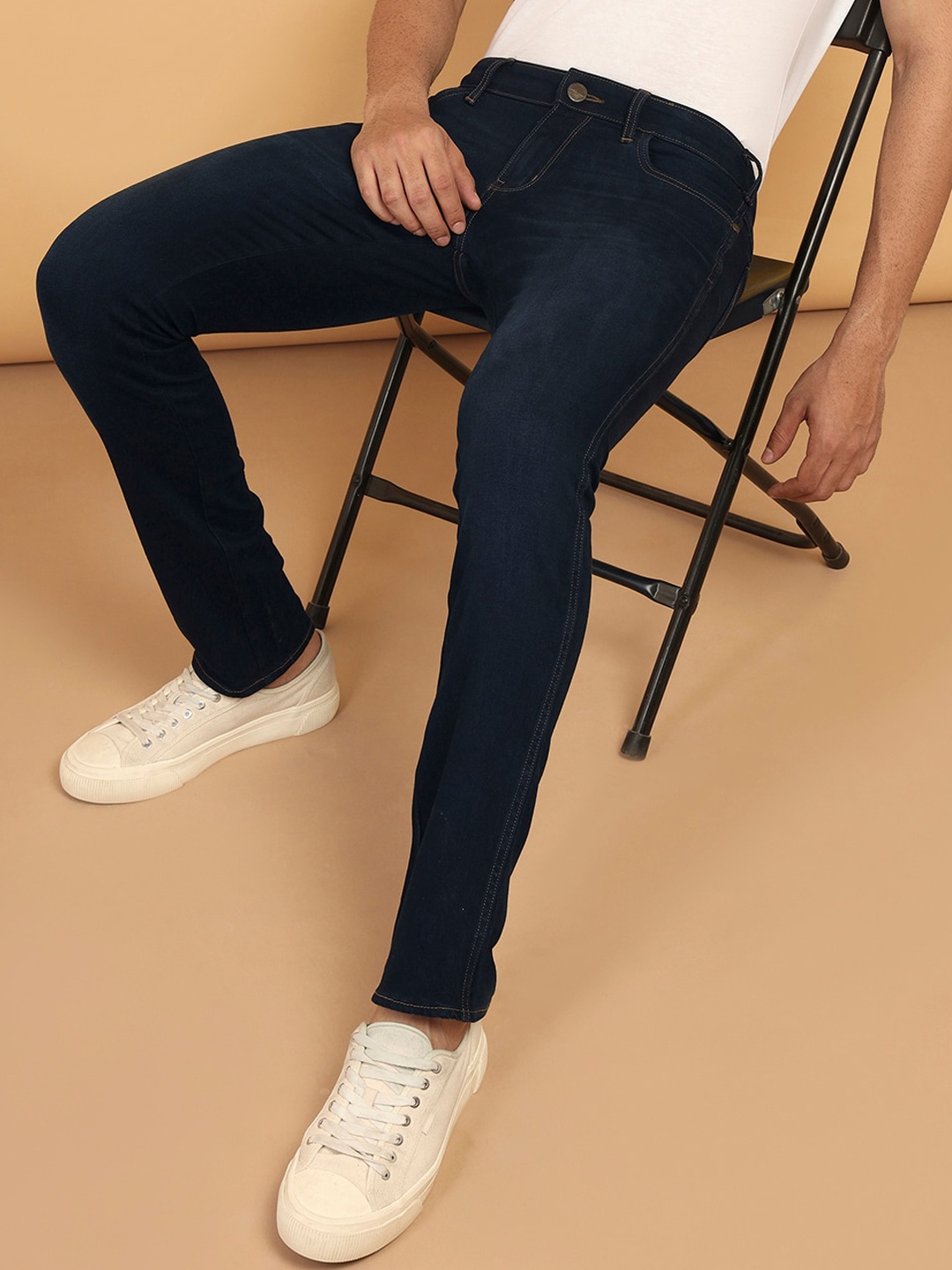 

Wrangler Men Skanders Slim Fit Low-Rise Clean Look Stretchable Jeans, Blue