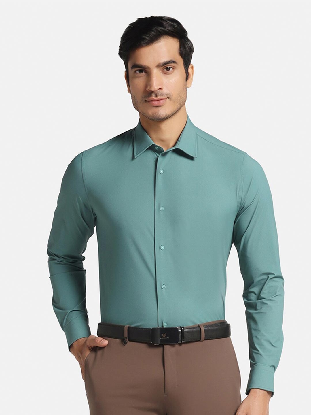 

Blackberrys TechPro Men Green Solid Formal Shirts