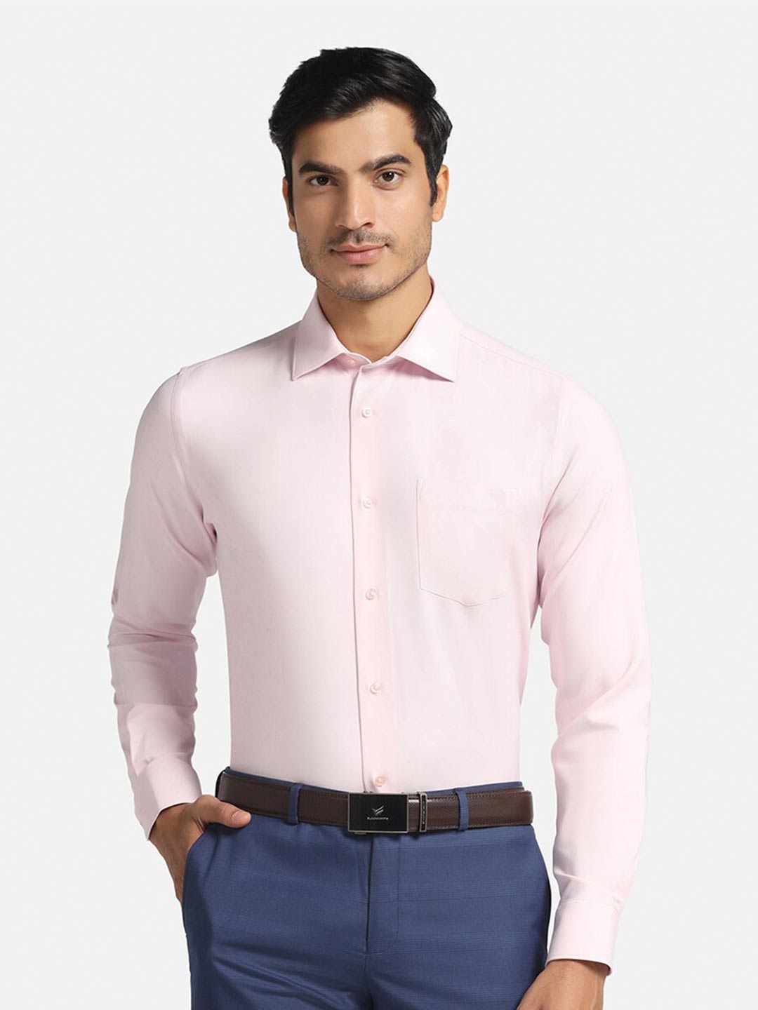 

Blackberrys Men's Pink Solid Formal Slim Fit Wrinkle-Resistant Shirt