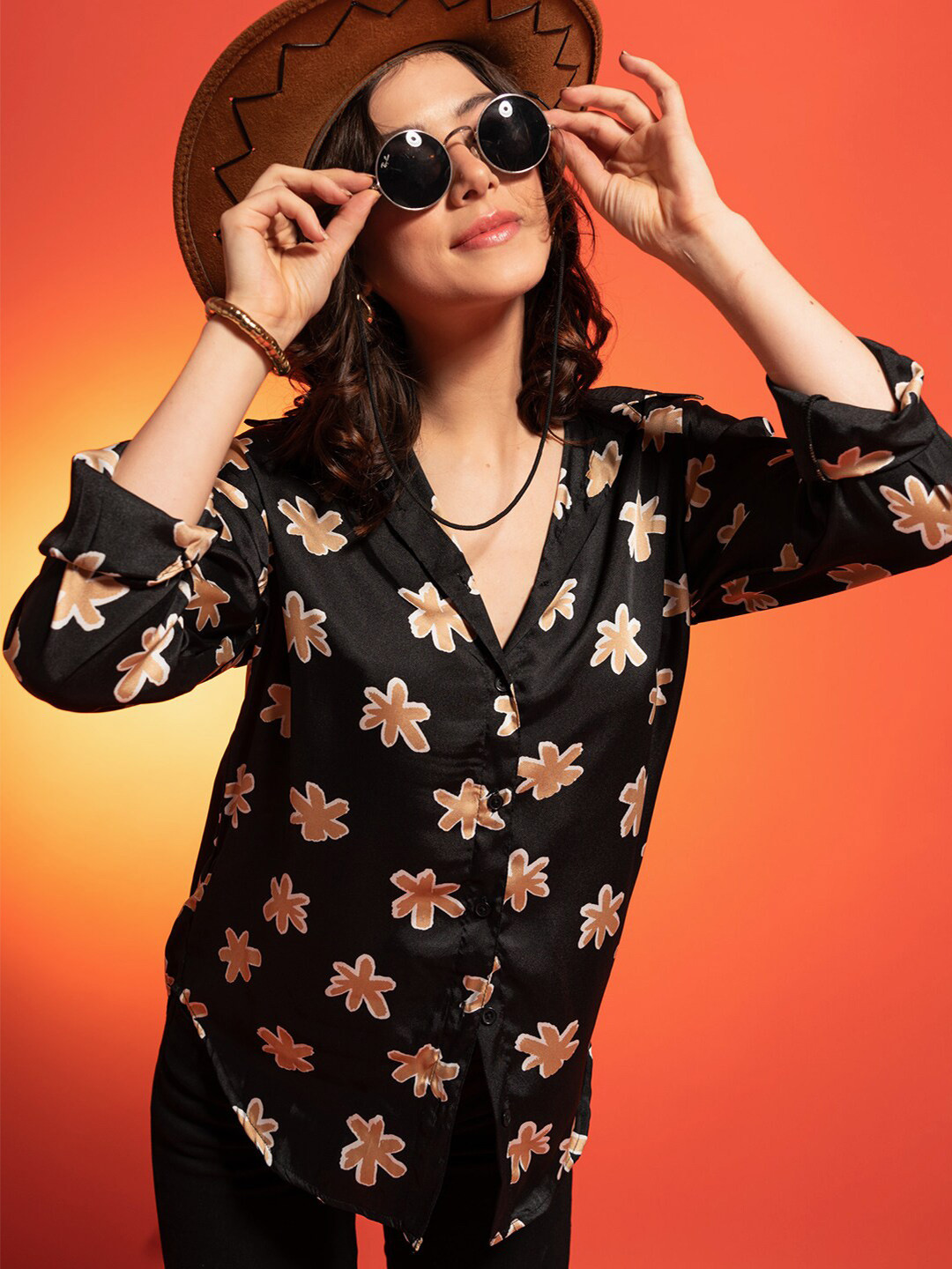 

Stylecast X Hersheinbox Floral Printed Casual Shirt, Black