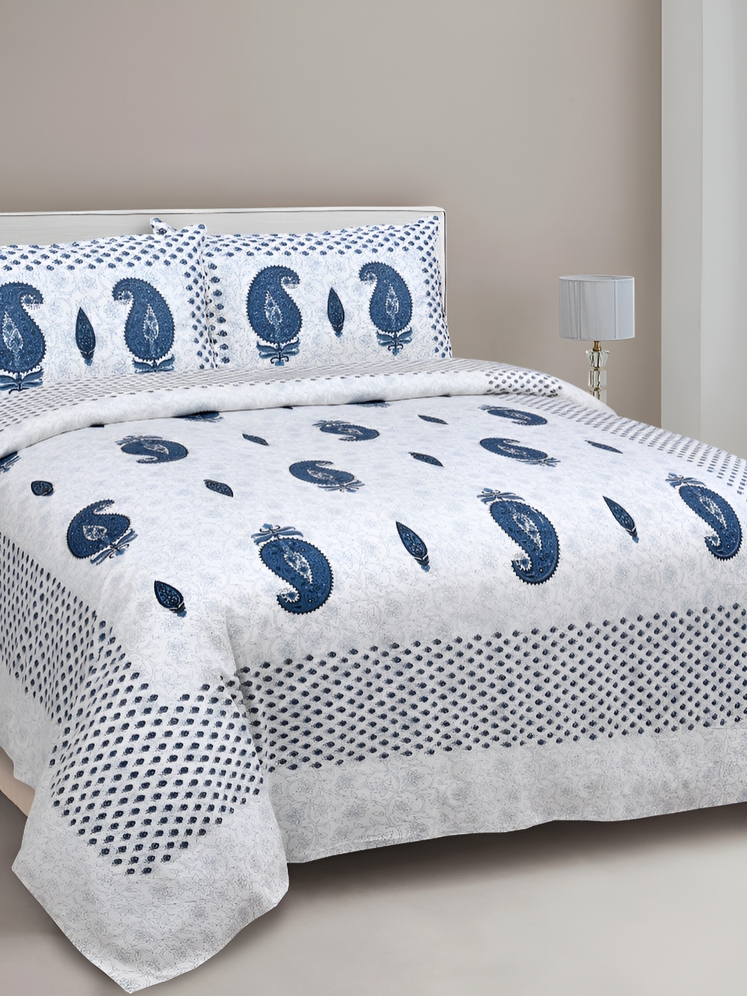 

FABROLI Blue & White Ethnic Motifs Cotton 300 TC King Bedsheet with 2 Pillow Covers